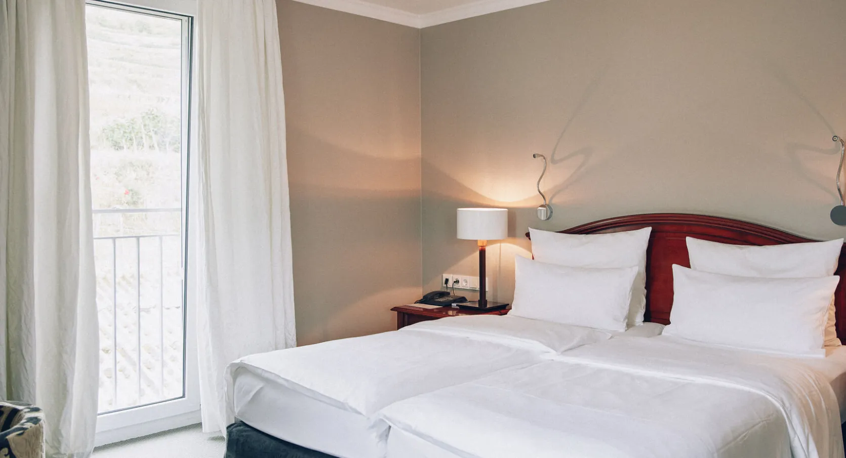 Hotel Schwarzer Adler (Weingut Franz Keller) 2