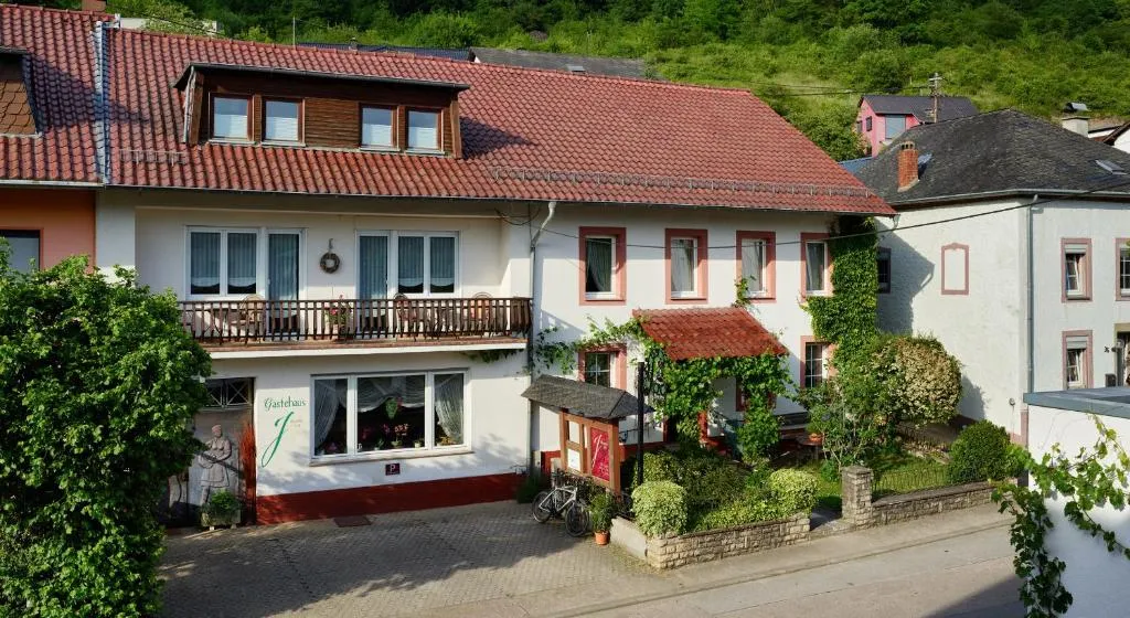 Johannishof Wein-Café & Gästehaus 3