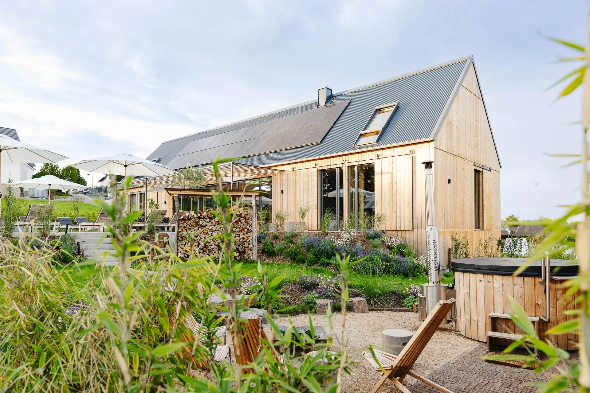 Premium Ferienhaus Das Farmhaus - Auf den Moselhöhen - Pool, Sauna, Kino, Garten 2
